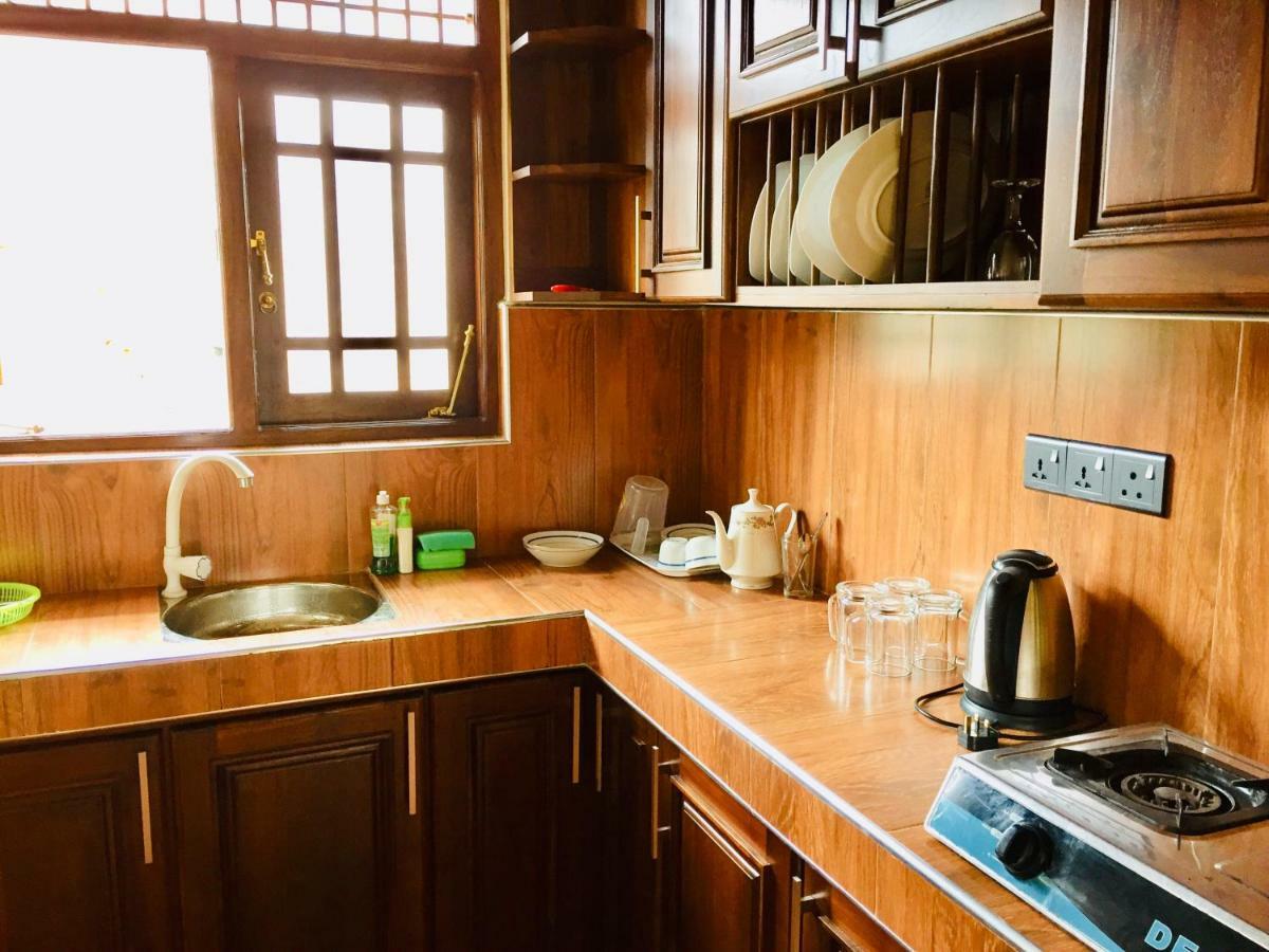 Sweet Home Tourist Rest, Cooking Classes & Tours Anuradhapura Dış mekan fotoğraf