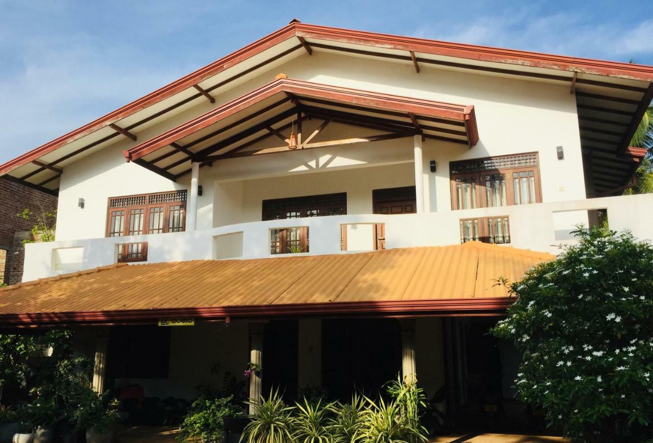 Sweet Home Tourist Rest, Cooking Classes & Tours Anuradhapura Dış mekan fotoğraf
