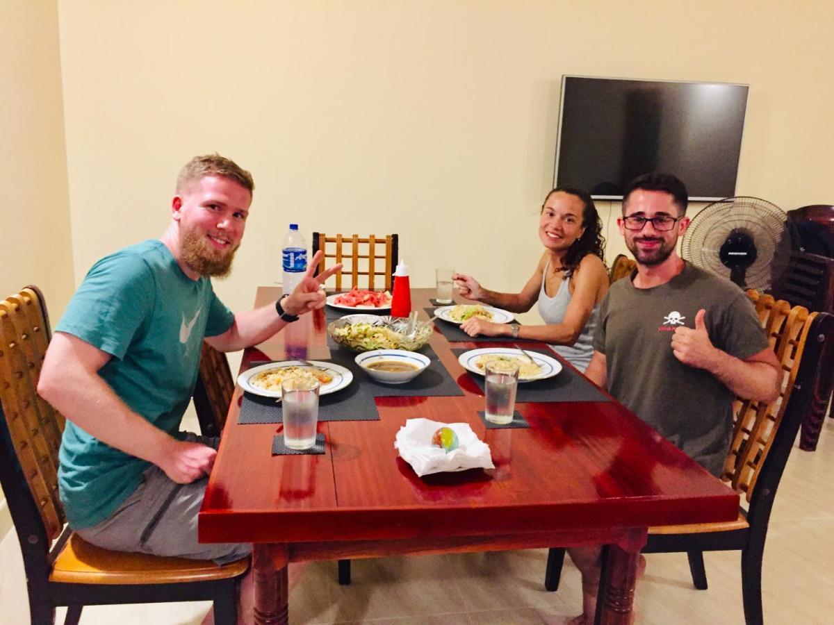 Sweet Home Tourist Rest, Cooking Classes & Tours Anuradhapura Dış mekan fotoğraf